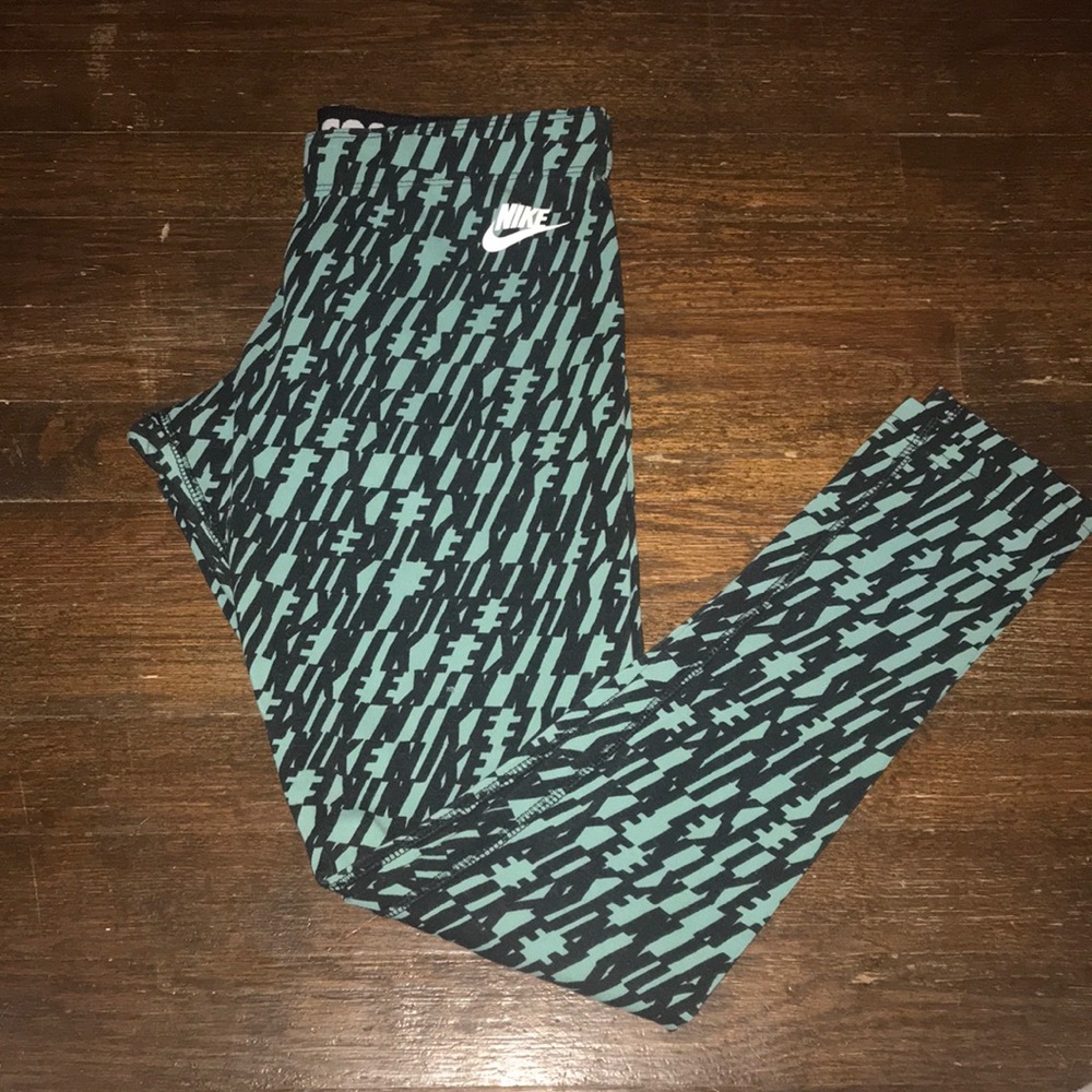 Nike leggings